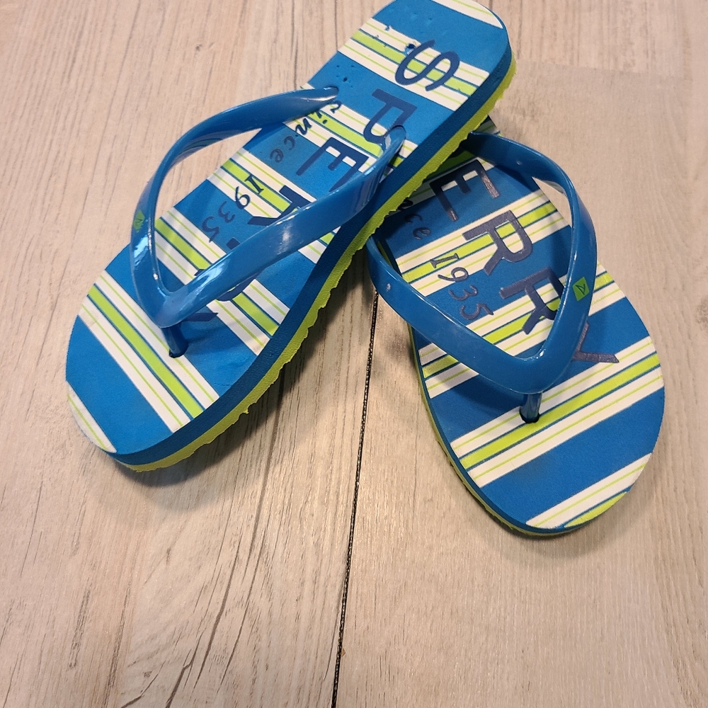 Boys Sperry flip flops